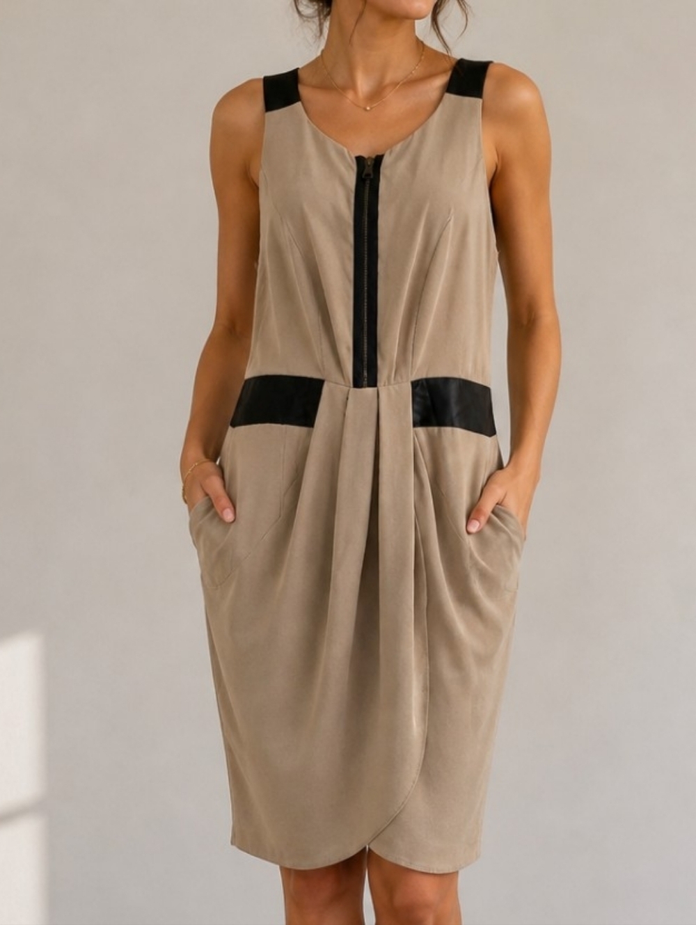 Cynthia Steffe 100% Silk Tan & Black Color block Classic Sleeveless Dress Sz 8